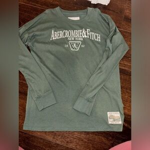 NWOT Abercrombie Kids 11/12 long sleeve